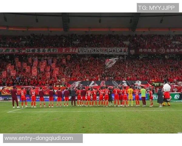 海港队实力欠缺引发关注球迷期待周末联赛表现提升 海港队实力欠缺引发关注球迷期待周末联赛表现提升