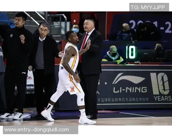 莫斯利谈球队投篮表现强调把握机会果断出手的重要性 莫斯利谈球队投篮表现强调把握机会果断出手的重要性