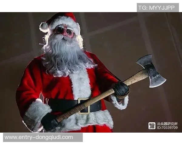 费兰勇敢挑战寒冬晒雪中赤身照庆祝圣诞节欢乐时刻 费兰勇敢挑战寒冬晒雪中赤身照庆祝圣诞节欢乐时刻