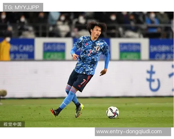 恭贺彭啸荣获中乙年度最佳青年球员愿他在足球之路上不断进步与成长